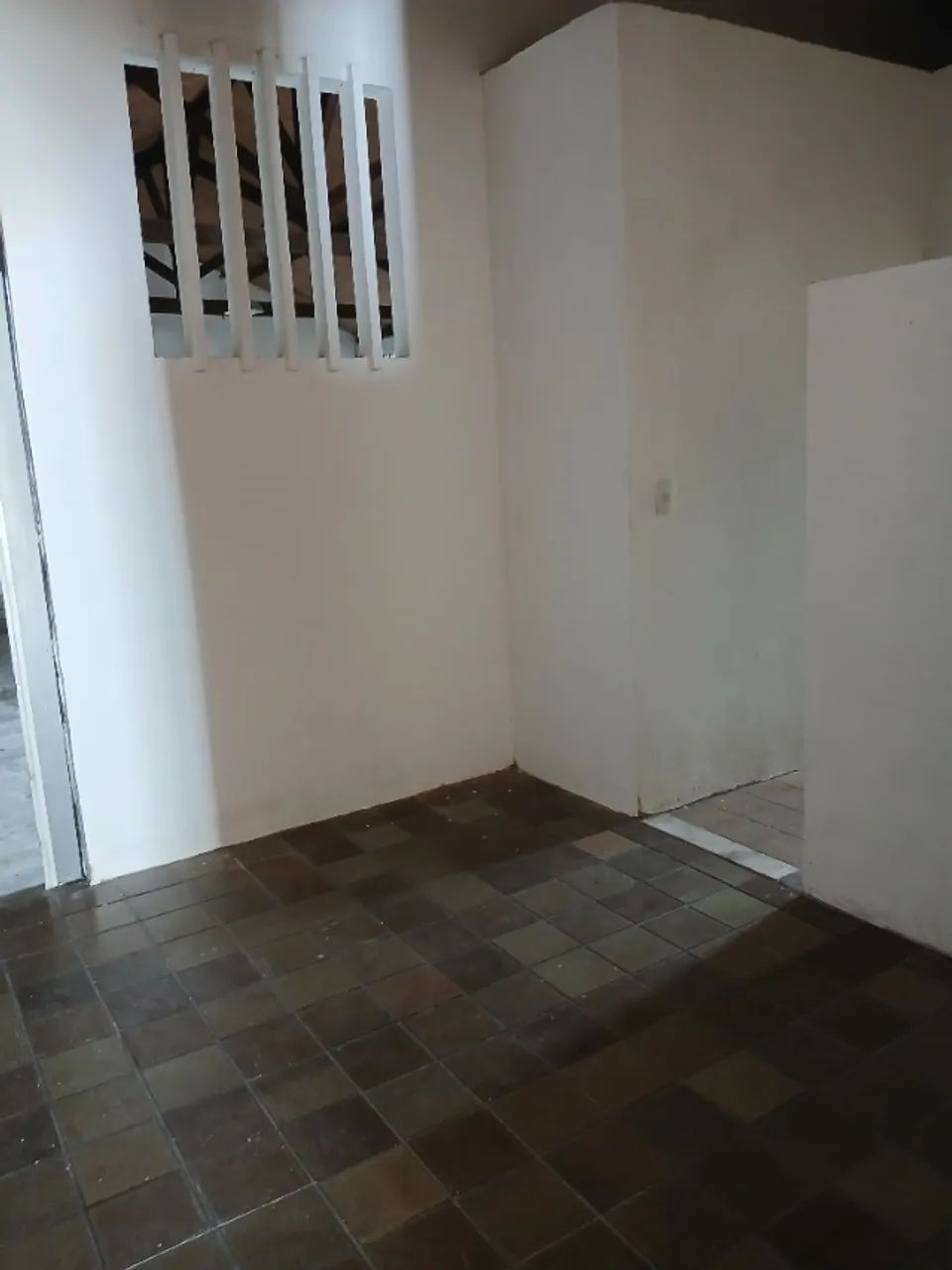 Alugo excelente casa para fins comerciais  - Foto 2