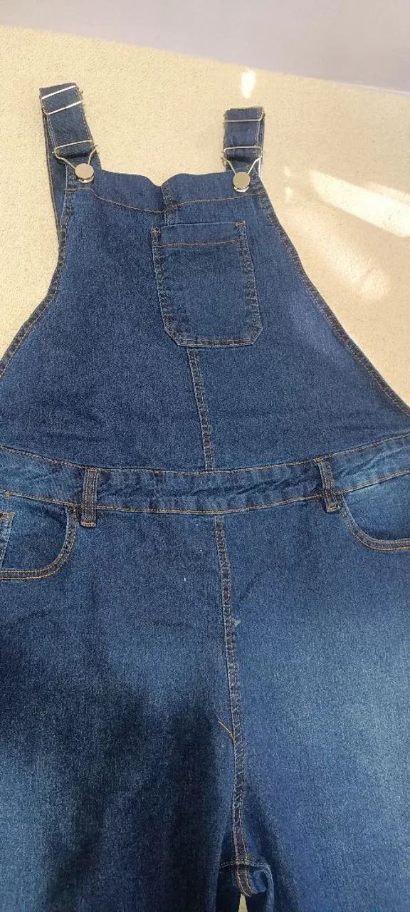 Macacão jeans tamanho 54 