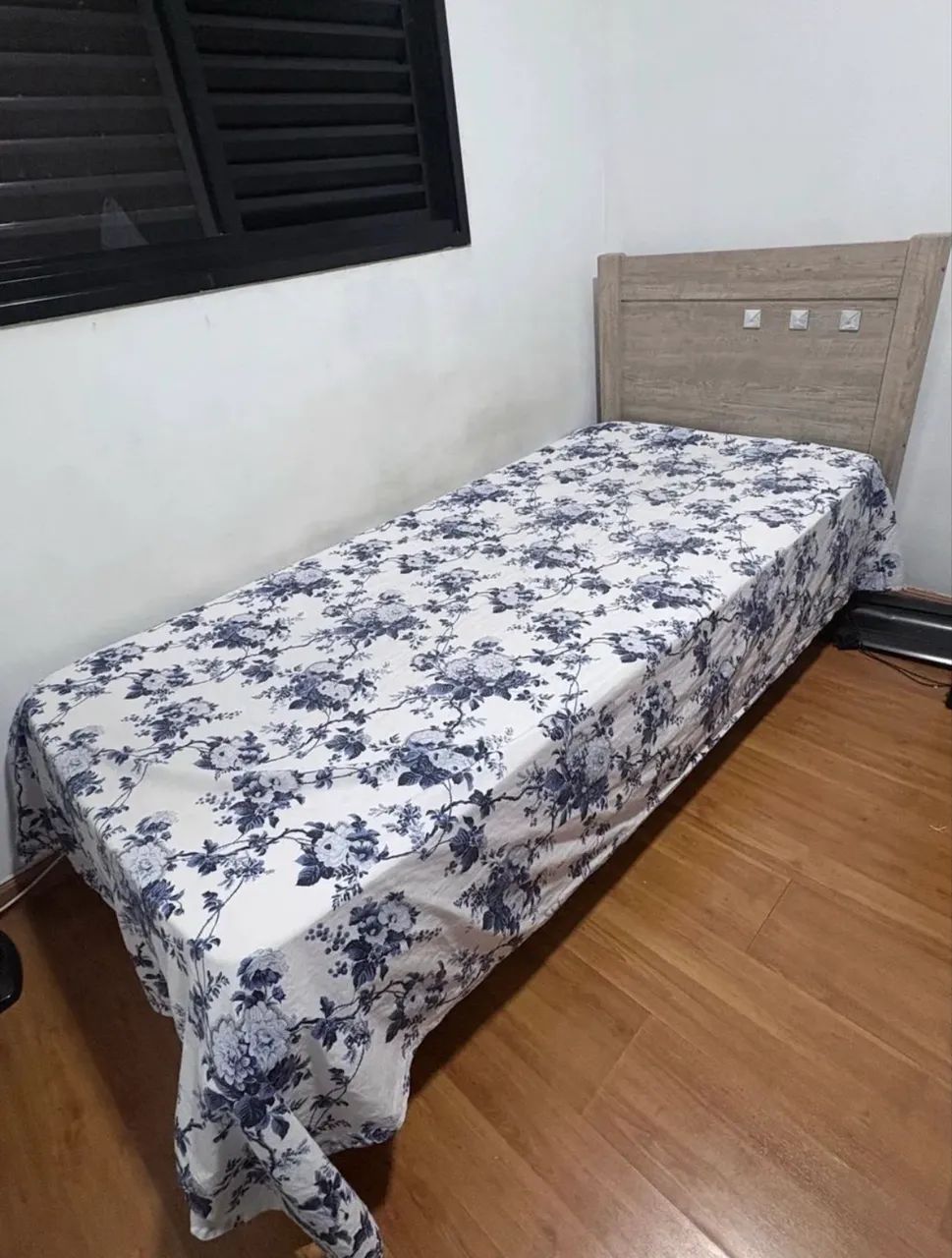 Cama de solteiro 