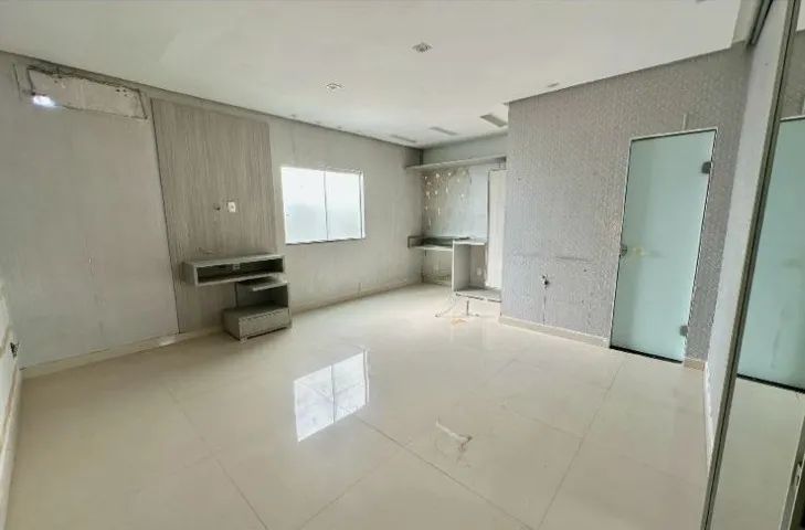 Prédio comercial, 680m², 18 salas, 6 vgs no bairro da Cidade Velha - Foto 3