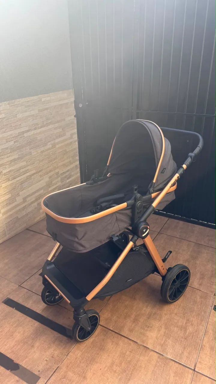 Carrinho de bebê semi novo  - Foto 2