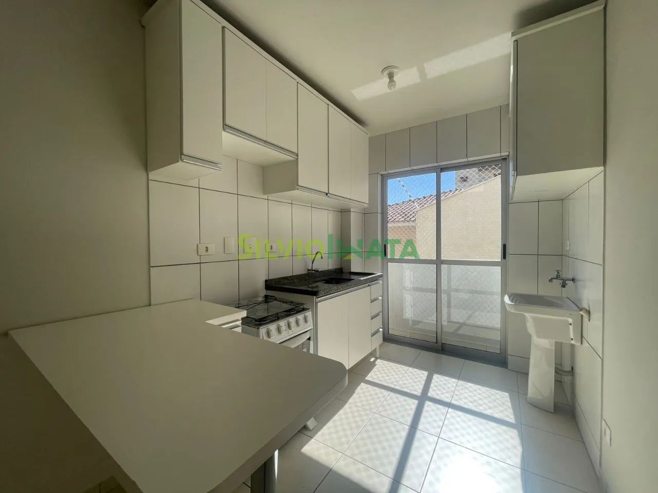 EXCELENTE APARTAMENTO, 01 SUÍTE PARA MORAR NO ED. GRAN STUDIUM, PRÓXIMO À UEM, ZONA 07 - Foto 3