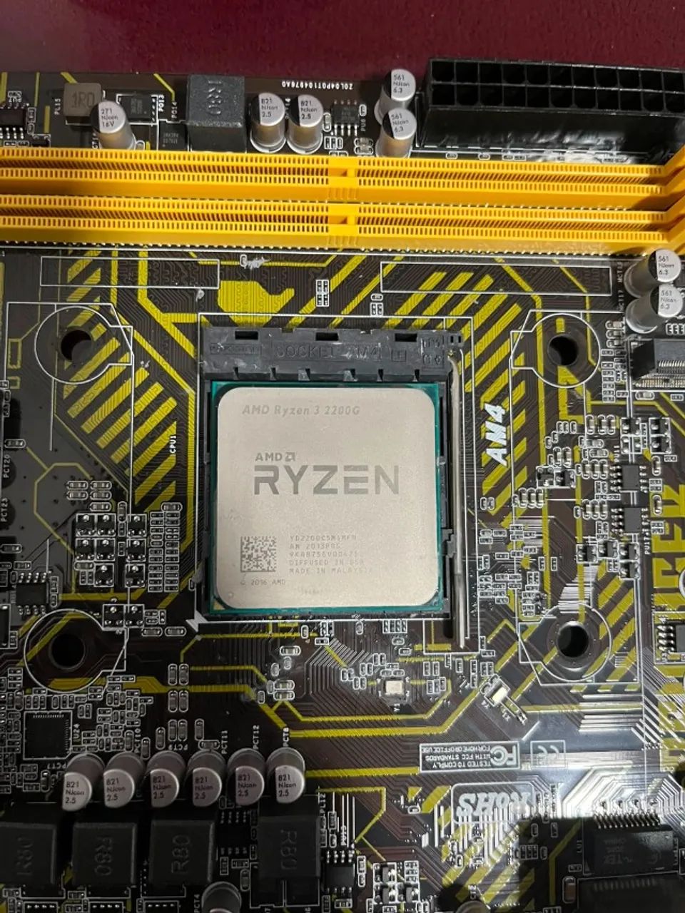 Ryzen 3 2200g + placa mae - Foto 2