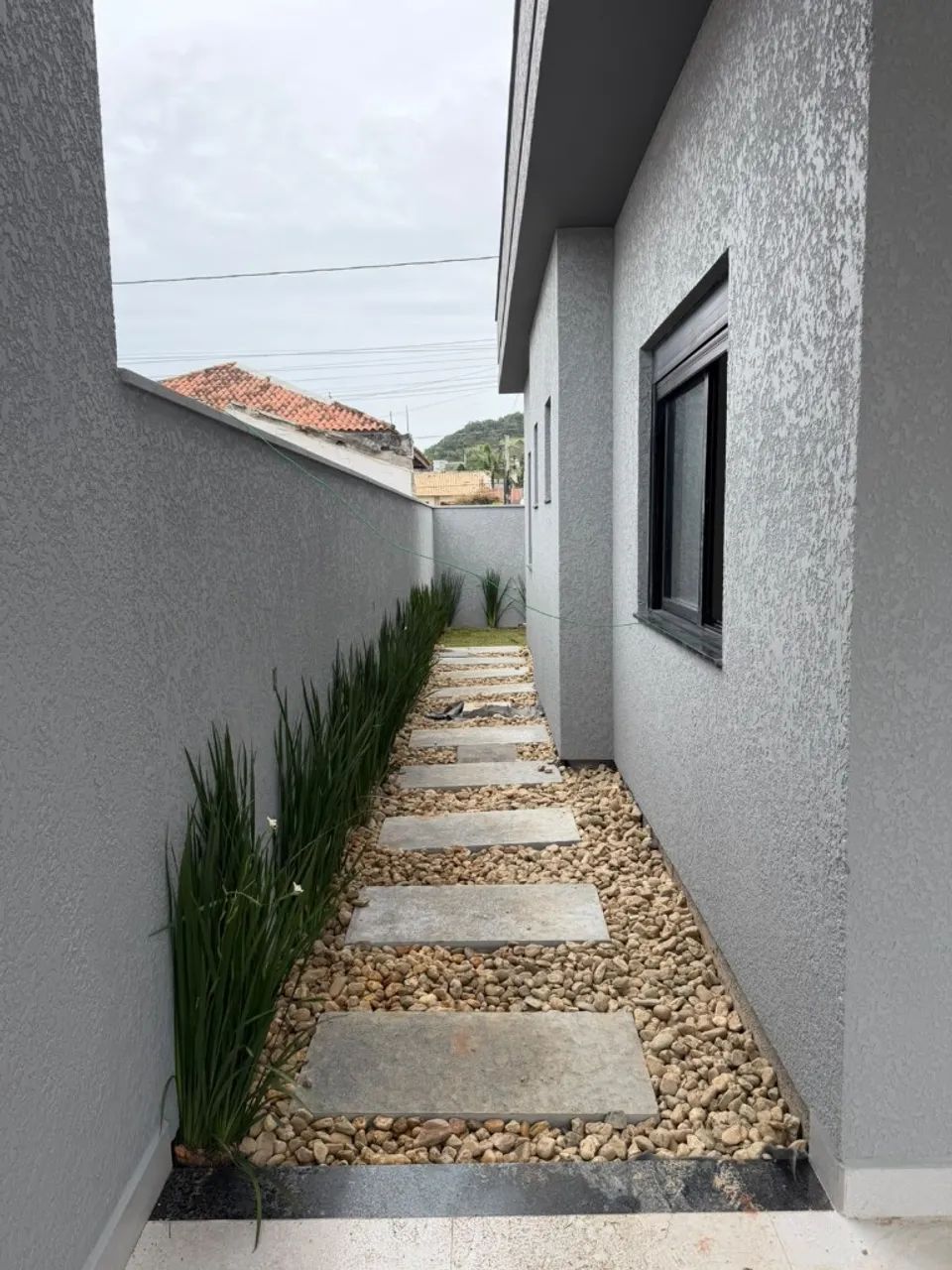 Casa térrea de alto padrão com 2 dormitórios + quintal no Bairro dos Ingleses! - Foto 5