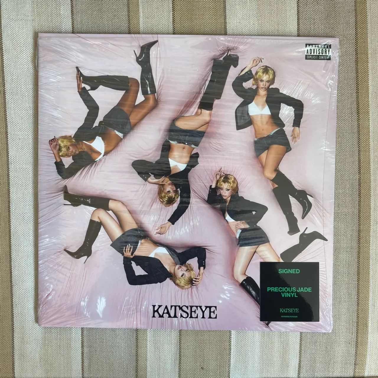 KATSEYE - WILD Precious Jade ( LP Autografado ) - Foto 3