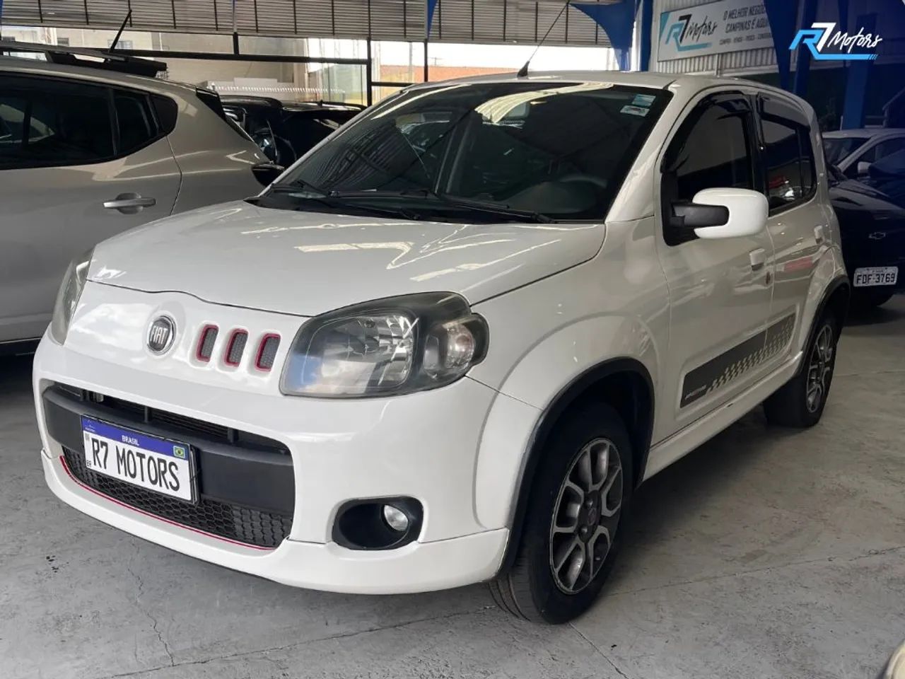 Fiat Uno Sporting 1.4 EVO Fire Flex 8V 2P 2013