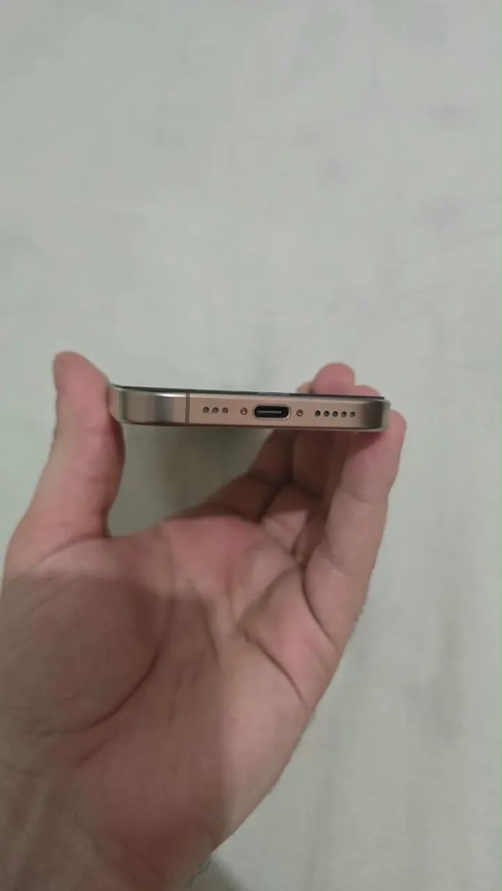 iPhone 16 pro 256gb - Foto 2