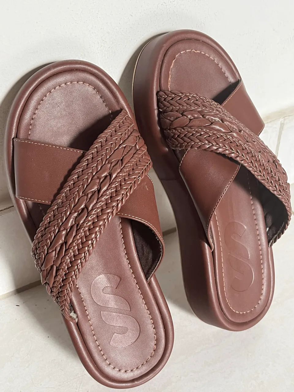 Sandália tamanho 35  - Foto 2