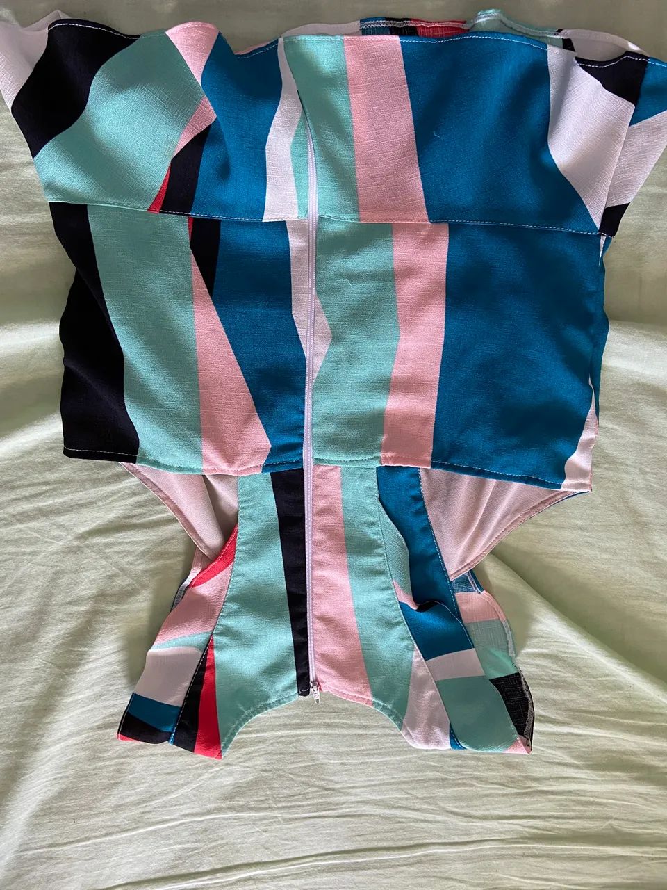 Blusa colorida só 20,00 - Foto 2