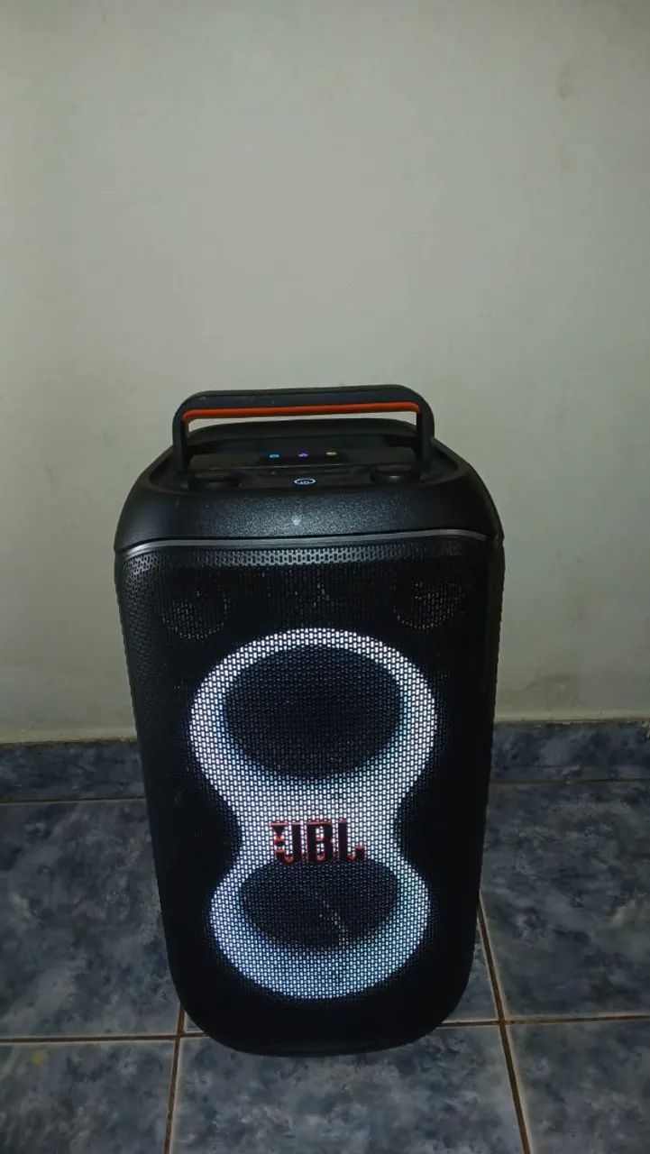 Vendo caixa do som JBL 120 mais microfone JWL - Foto 4