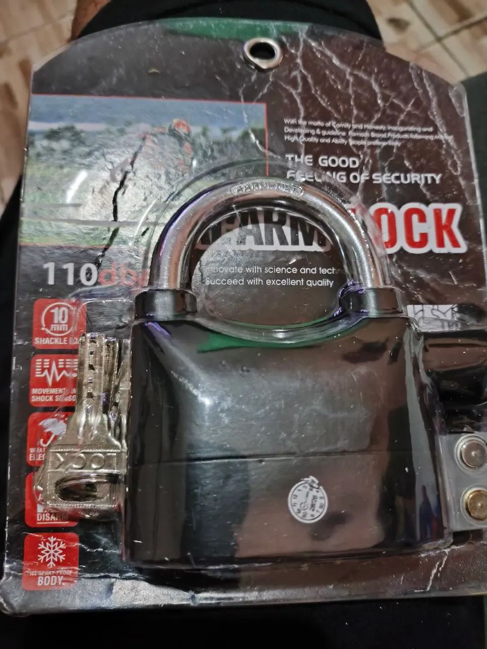 CADEADO COM A OPÇÃO DE ALARME 