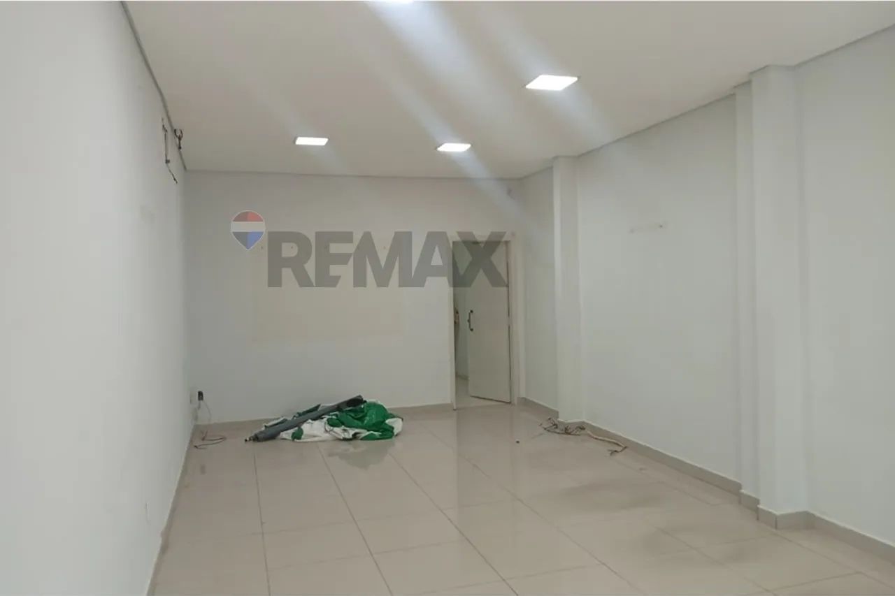 "Loja em Lins: Excelente Localização e Espaço" - Foto 5