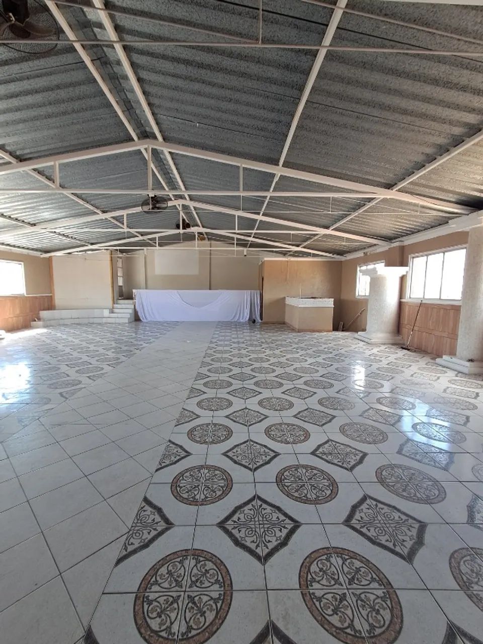 Ótimo salão com aproximadamente 250 metros - Foto 4