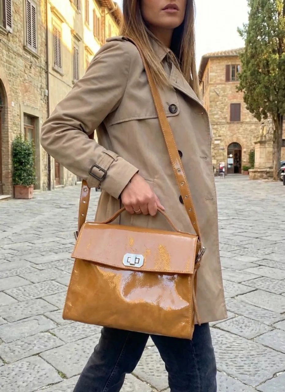 Bolsa Transversal Vinil Caramelo - Foto 2