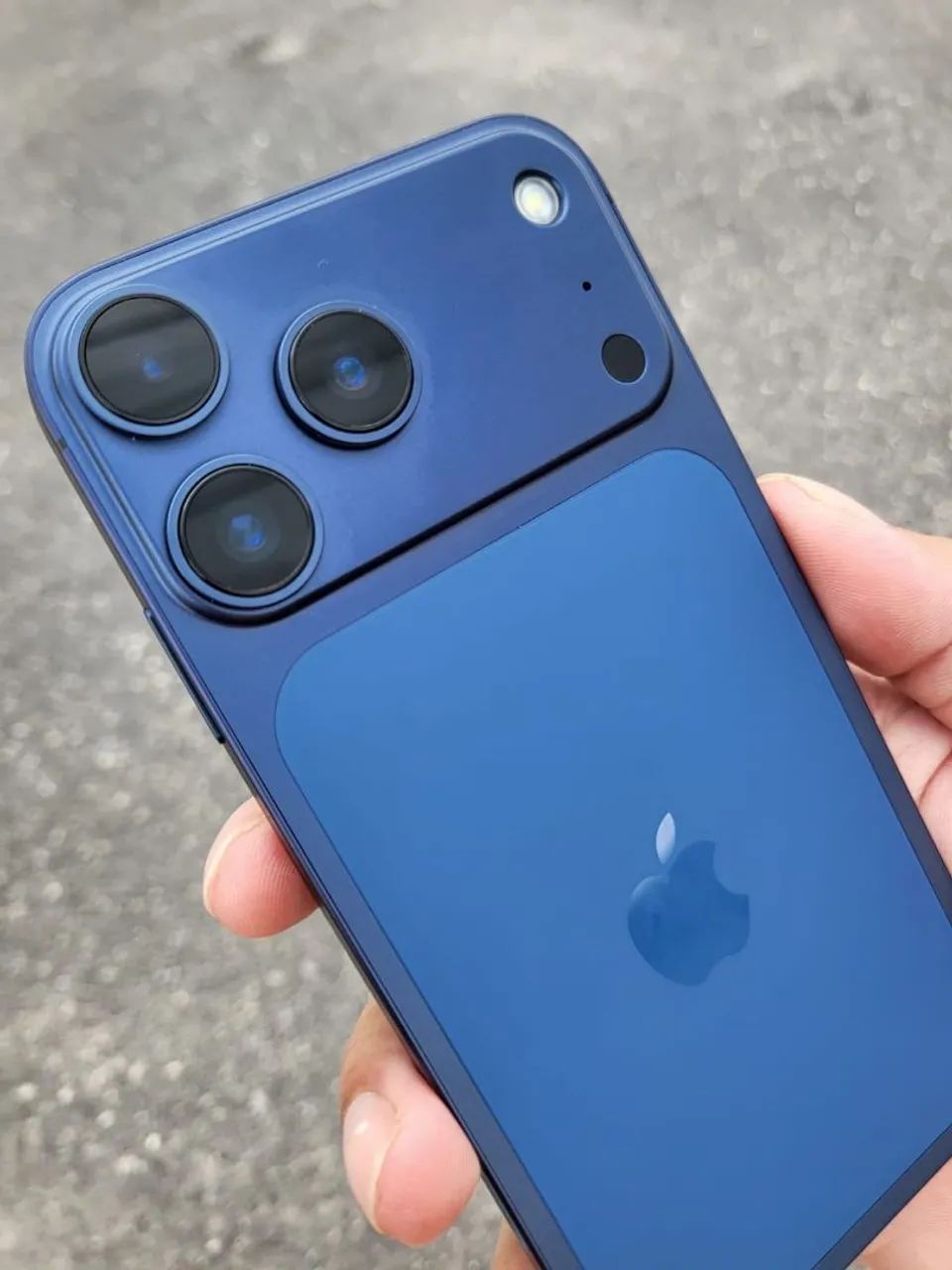 IPHONE XR -> 18PRO azul - Foto 2