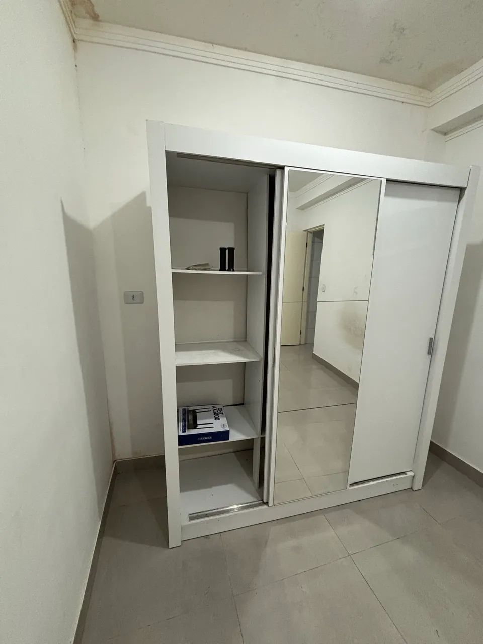 GUARDA-ROUPA DE CASAL À VENDA - Foto 3