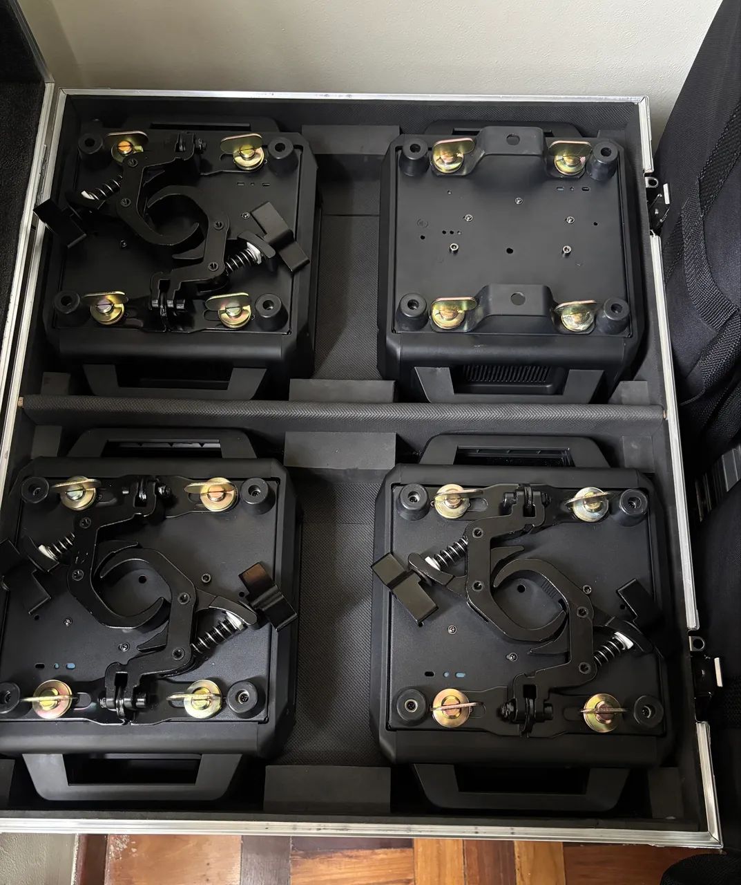 04 Moving head 9r com borda de led na case - Foto 3