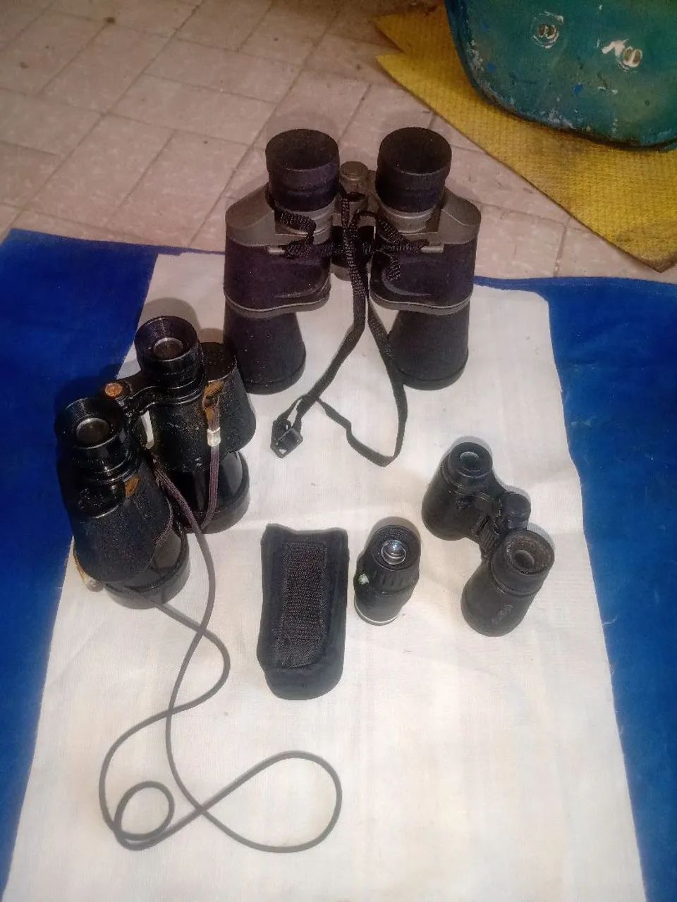 três binóculos e um monóculo todos em bom estado  - Foto 2