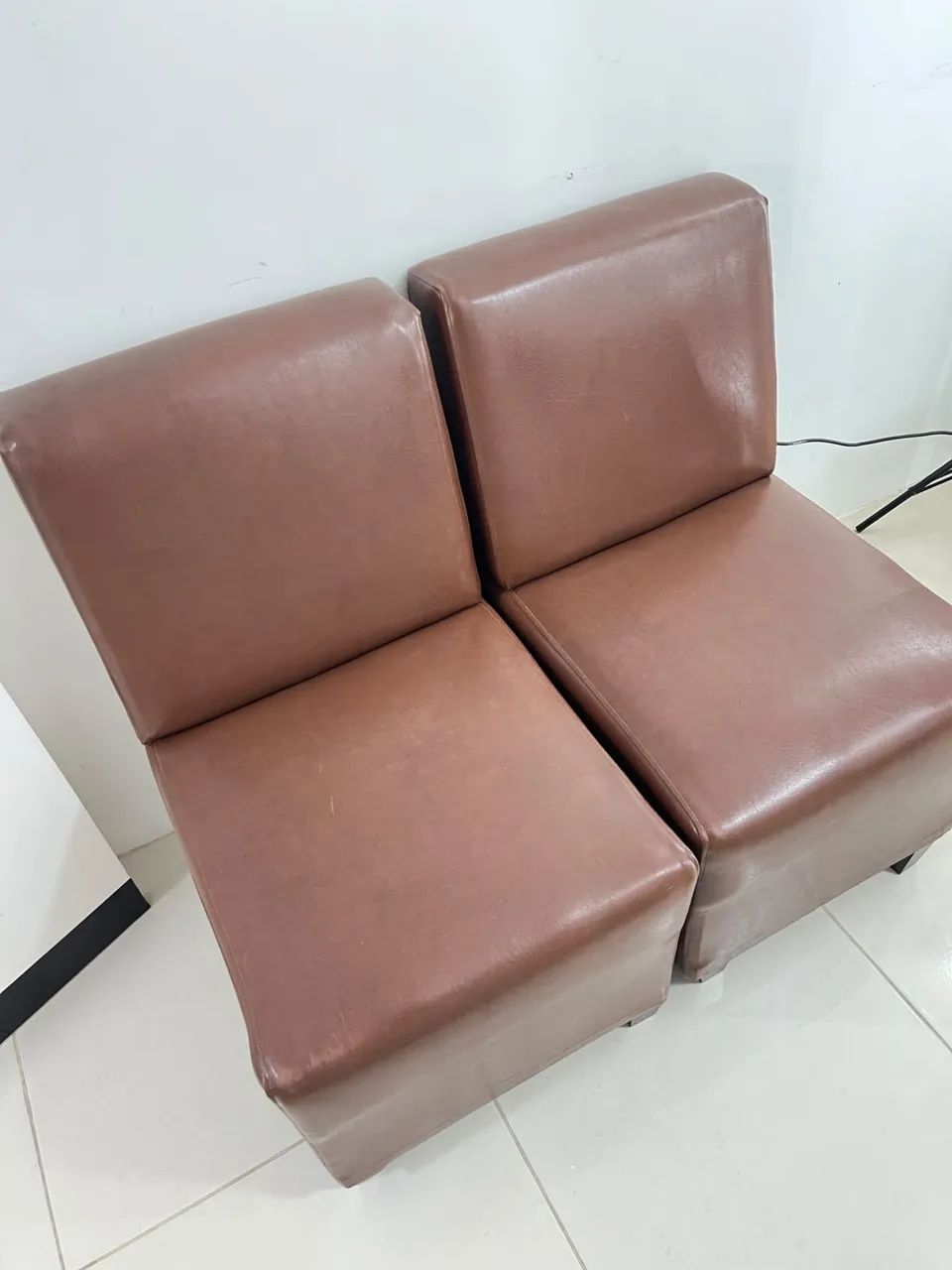Cadeira sem braço , confortável , corino - Foto 4