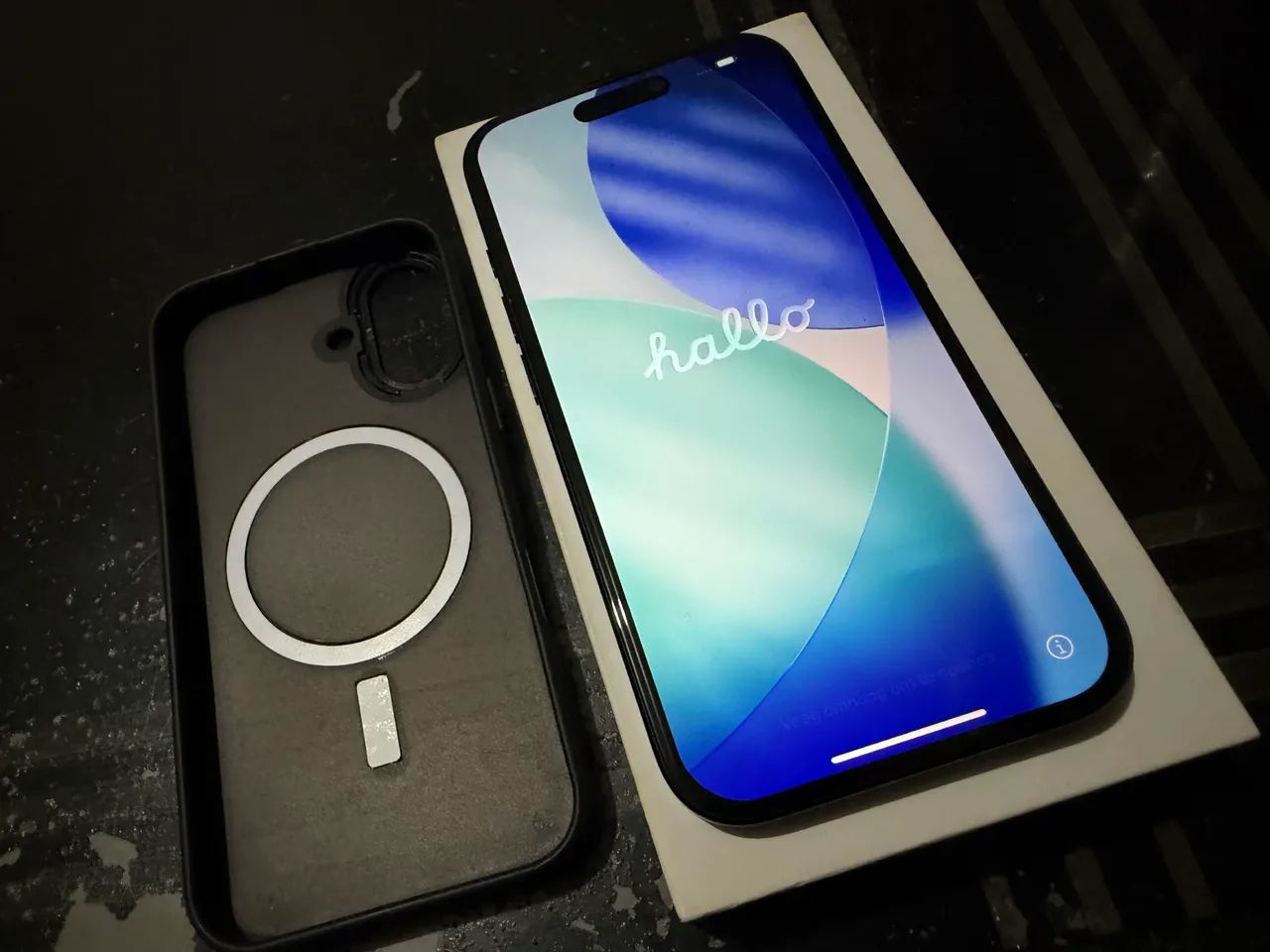 iPhone 16 