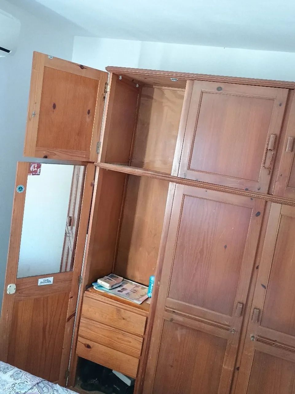 Guarda roupa em madeira maciça  - Foto 4