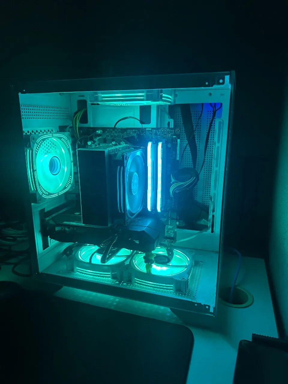 Gaming PC461092983219179522