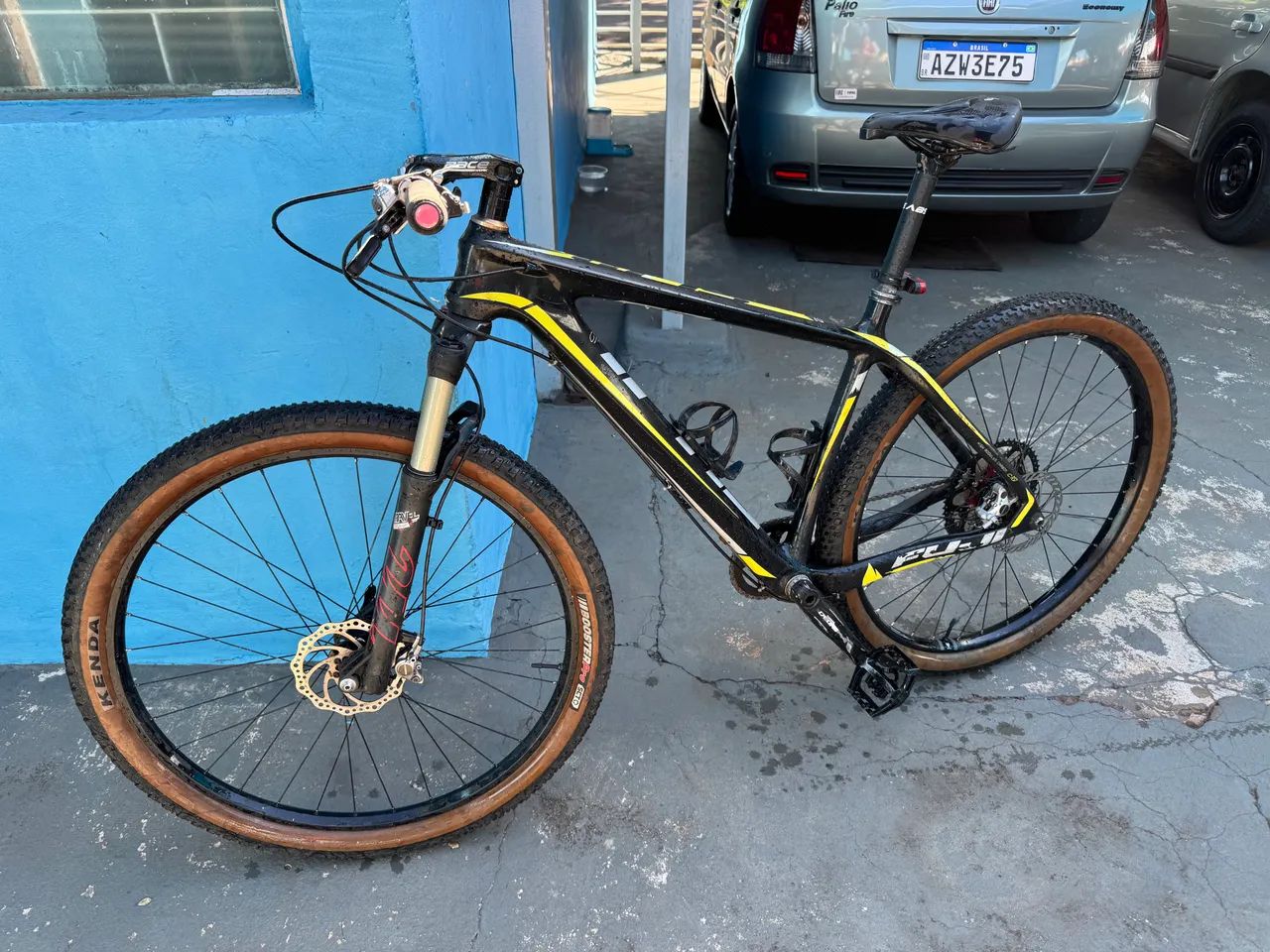 Bicicleta MTB quadro carbono
