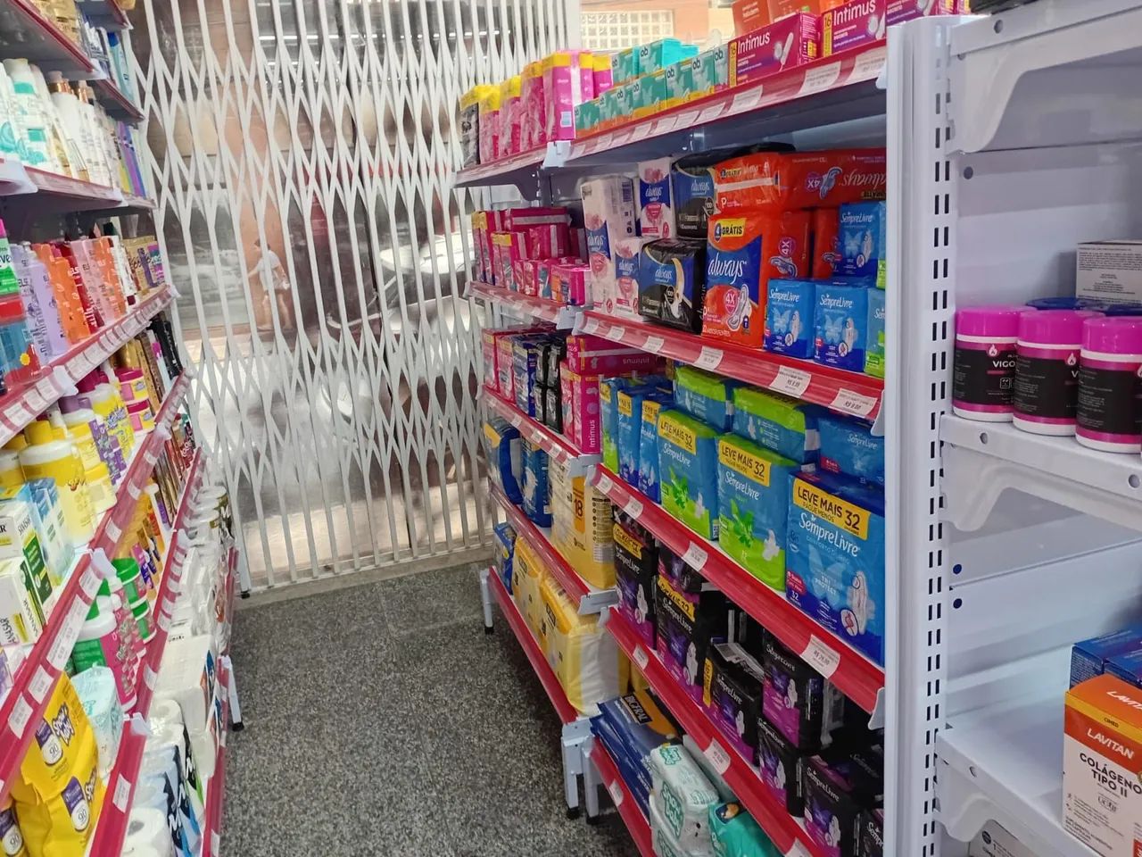  OPORTUNIDADE ÚNICA - VENDE-SE FARMÁCIA COMPLETA E FUNCIONANDO - Foto 4