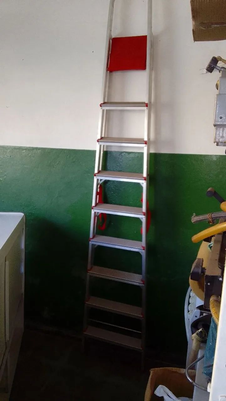 Escada de alumínio 