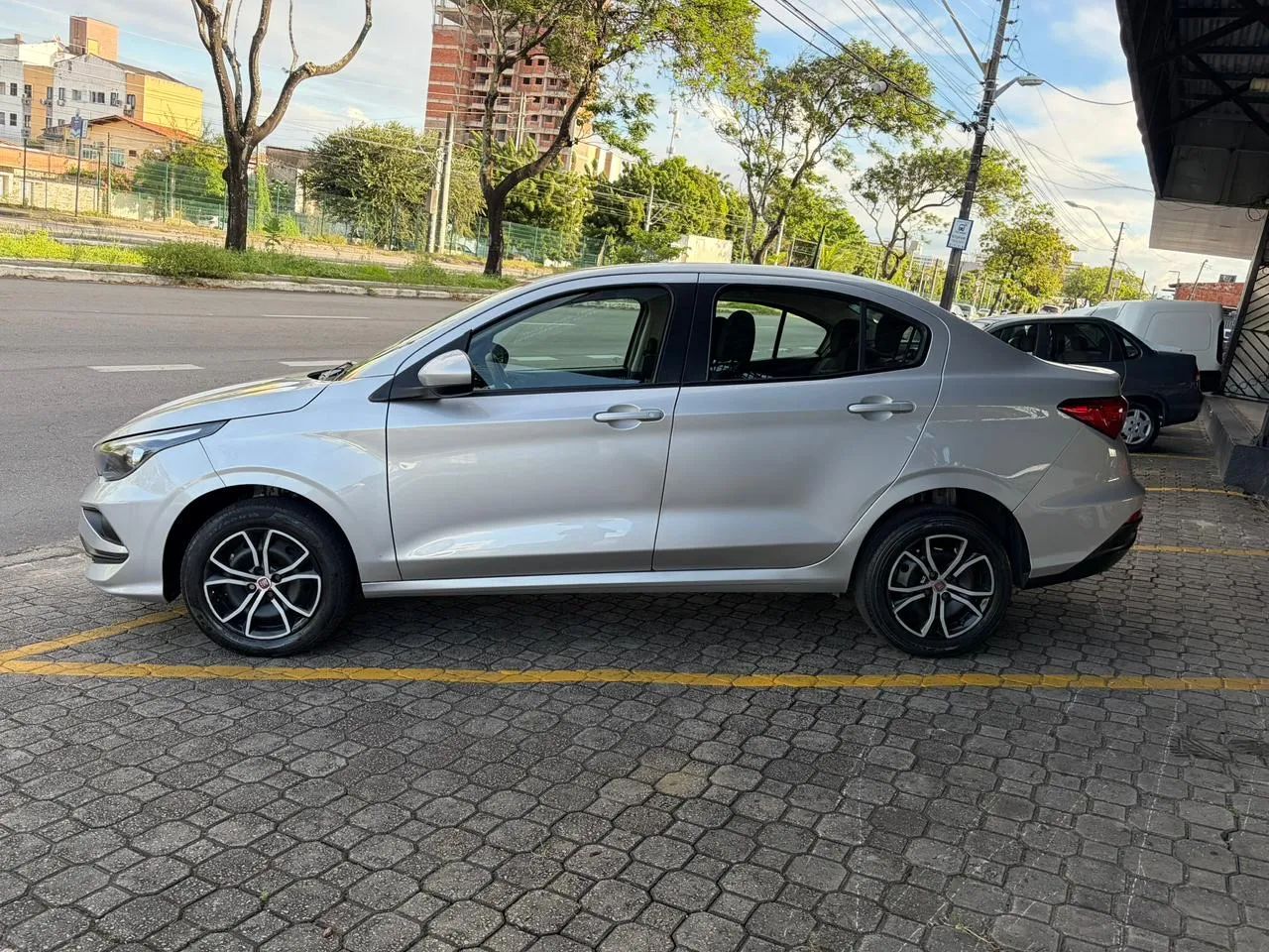 Fiat Cronos Drive 1.8 16V Flex AUT 2021 - Foto 2