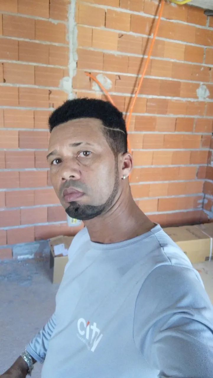 Pintor disponível profissional 