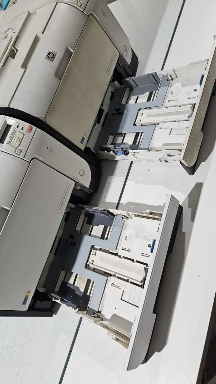 Impressora HP Laserjet Pro M451DW - Foto 5