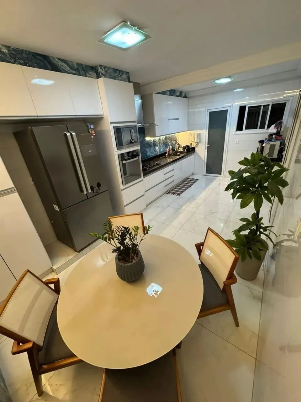 NOVISSIMO - Sobrado no Setor Universitário, 4 quartos, excelente área de lazer, pomar e ho - Foto 10