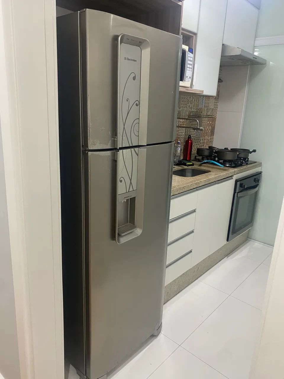 ? DESOCUPAÇÃO DE IMÓVEL | GELADEIRA ELECTROLUX EM BOM ESTADO + OUTROS MÓVEIS