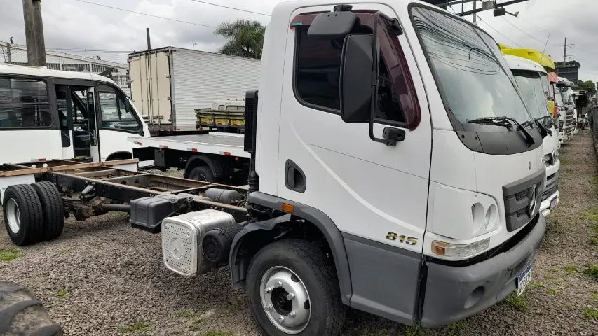 Accelo 815 - Foto 2