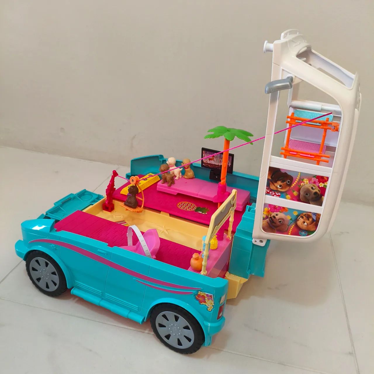 Trailer da Barbie e cachorrinhos completo - Foto 2