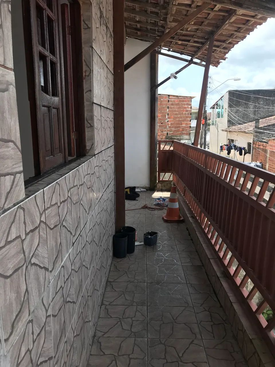 Alugo essa casa enorme bem ventilada   - Foto 2