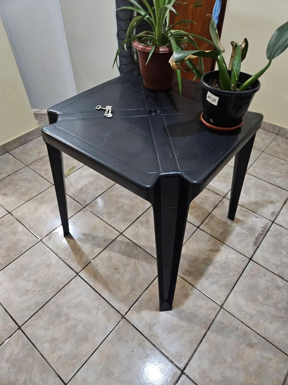 Mesa plástico com 4 bancos65566199500545120