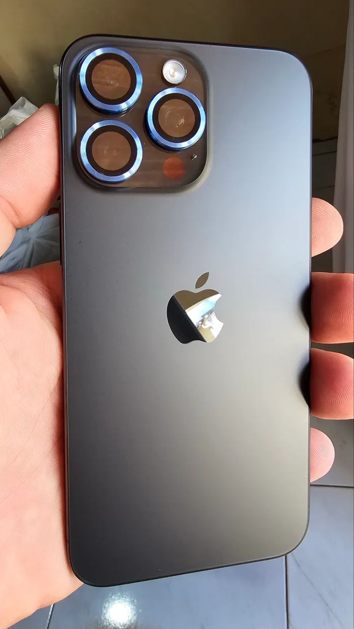 iPhone 15 Pro Max - Foto 3