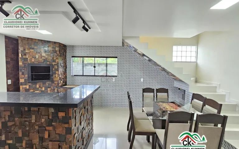 Casa de alto padrão com 305m² de área construída em Águas Mornas - Foto 2