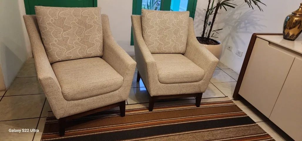 Par de Poltronas Decorativas Modernas - Excelente Estado - Foto 2