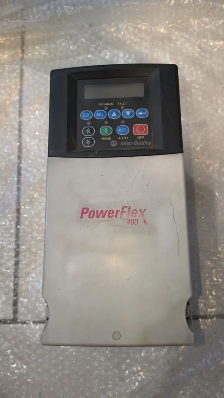 Inversor de frequencia Allen Bradley Capacidade 7,5 Hp 0-460 V 