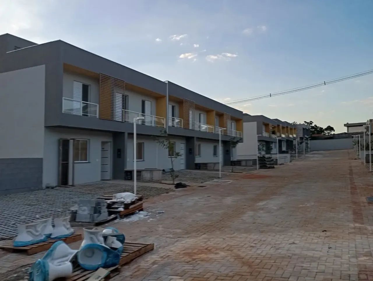 Sobrado com 3 dorms com suíte, condomínio fechado com lazer completo - Foto 5