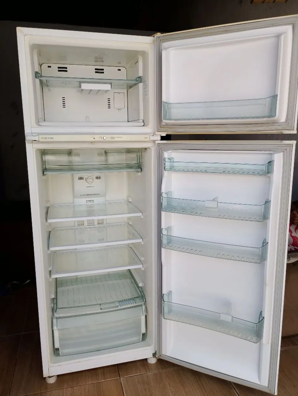 Vendo geladeira 