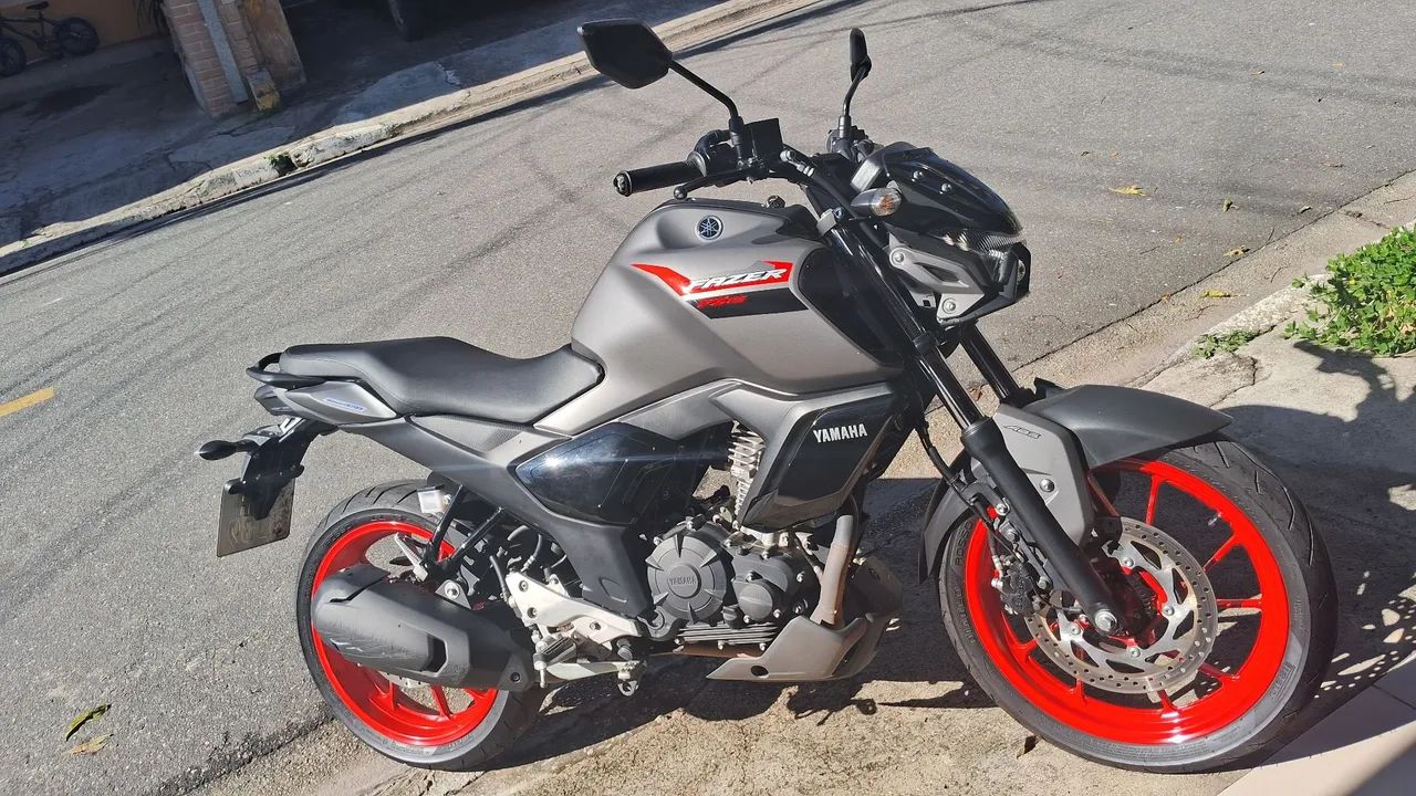 YAMAHA  - Foto 4