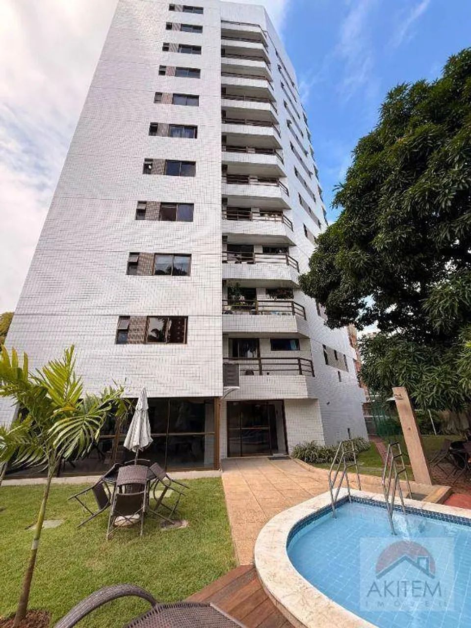 Reformado com Lazer e 2 Vagas em Casa Forte - Foto 3