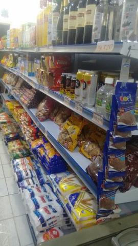 Vendo ou troco por carro mercadinho em funcionamento na principal do Pinheiro