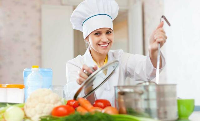 Cozinheira com experiencia comprovada.
