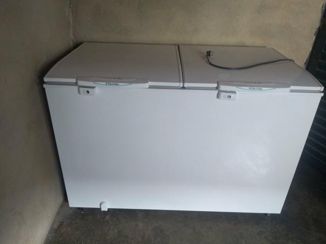 Vendo freezer duas por portas zero