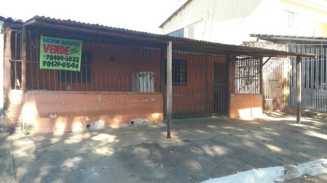 Casa de 2 quartos com mais 2 kits na Quadra 101